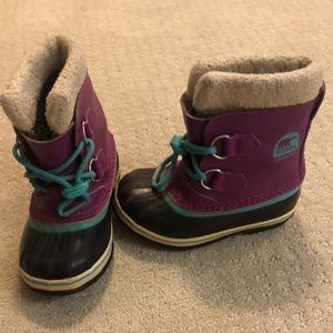 Purple girl Sorel winter boots